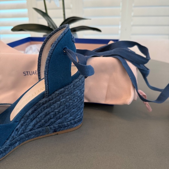 Stuart Weitzman Maguerta Espadrille Wedge Color: Nice Blue Size: 6.5 - Picture 7 of 9